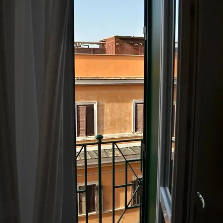 At Your Place ローマ