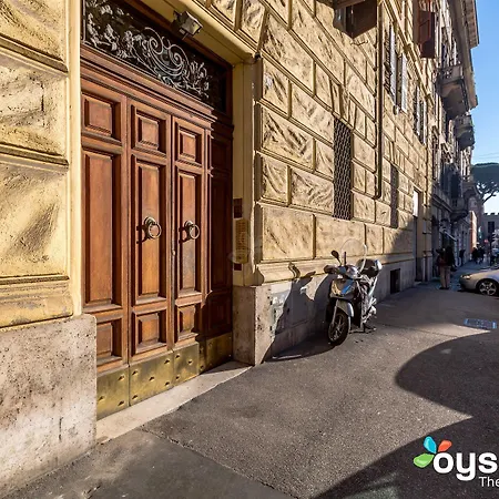 At Your Place ローマ