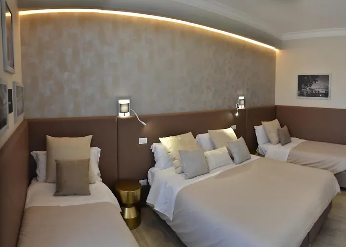 فندق مبيت وإفطار At Your Place روما