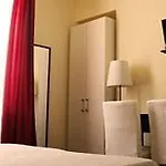 ベッド・アンド・ブレックファスト At Your Place ローマ